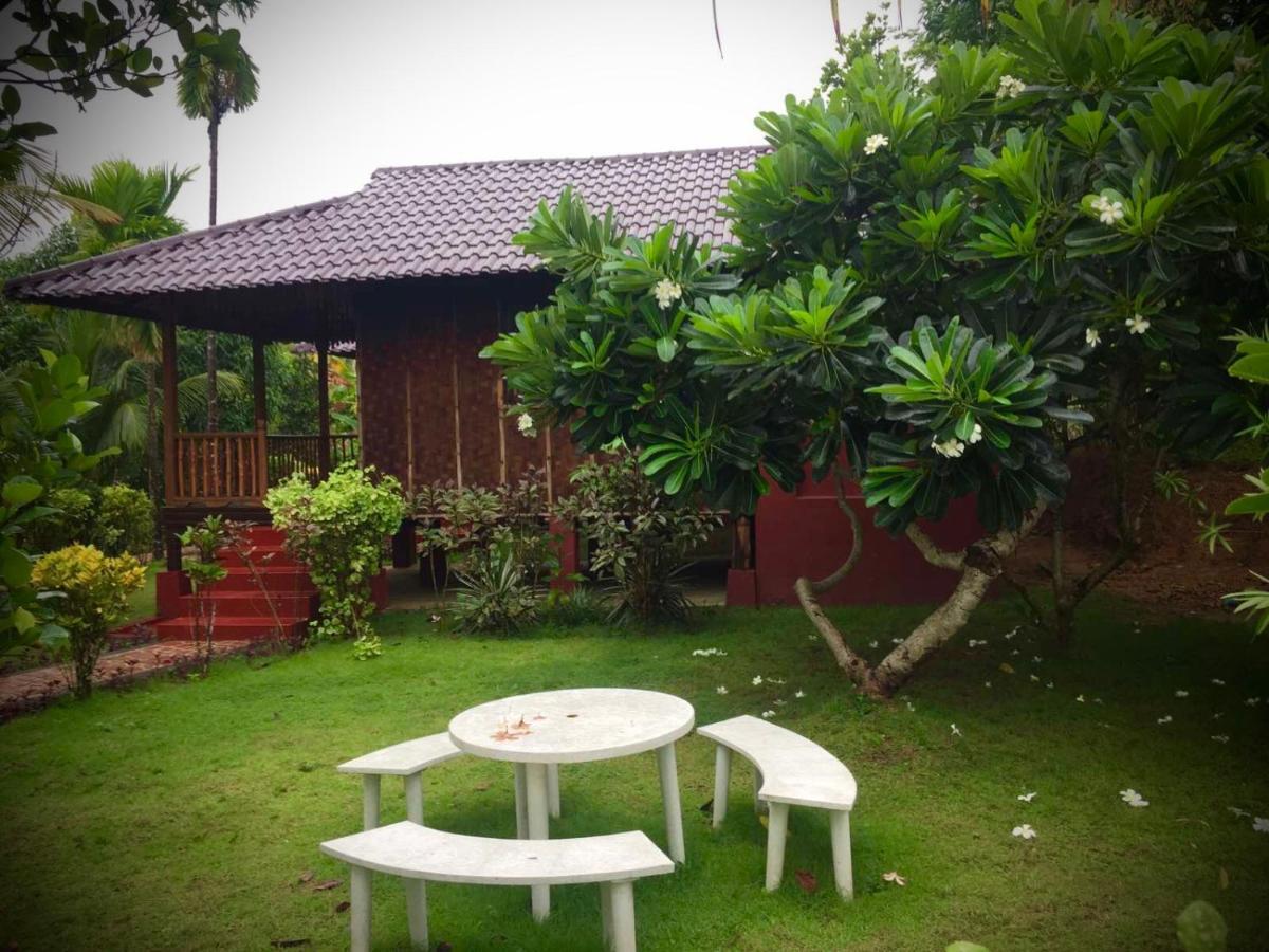 Hill Garden Hotel Chaungtha Ngoại thất bức ảnh